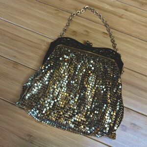 Vintage Whiting & Davis Gold Mesh Evening Bag Antique Detail Snap